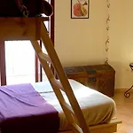 Hostel Crossroads *