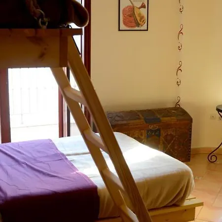 Hostel Crossroads *
